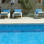 Three Bedroom With Private Pool And Landscaped Garden Close To The Pissouri