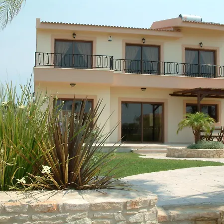 Villa Three Bedroom With Private Pool And Landscaped Garden Close To The