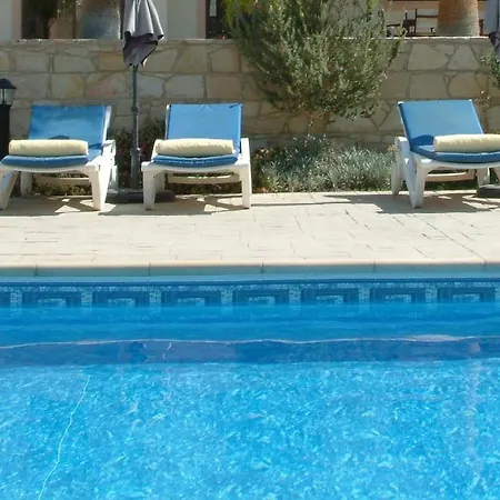 Three Bedroom With Private Pool And Landscaped Garden Close To The Pissouri