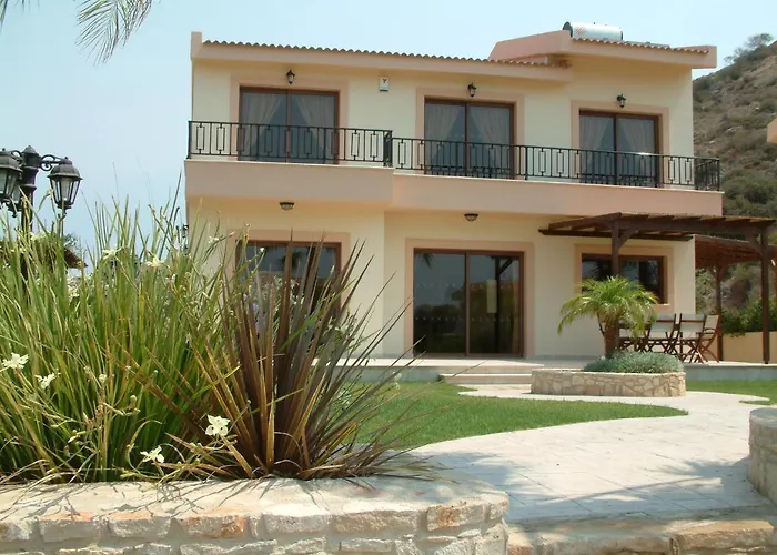 Villa Three Bedroom With Private Pool And Landscaped Garden Close To The