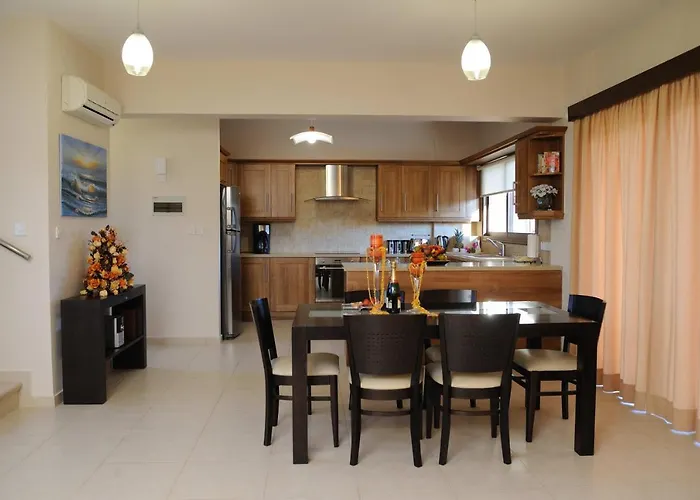 Villa Three Bedroom With Private Pool And Landscaped Garden Close To The *